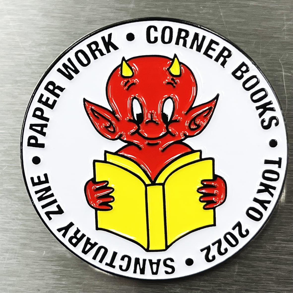 CORNER PRINTING | 【大口割】エナメルピン 30mm×30mm以内 (3