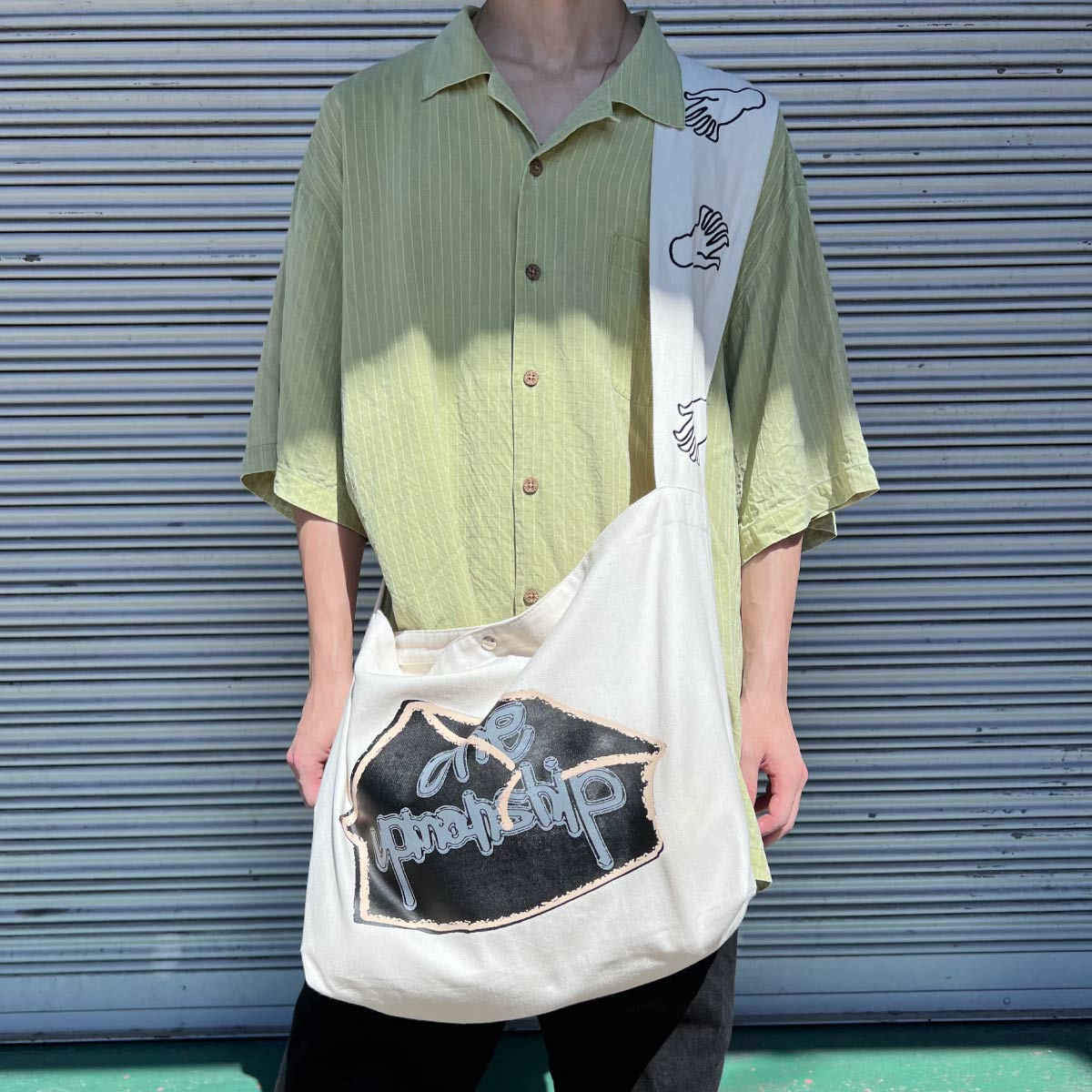 バッグ \"DIE DREI BERGE\" PAPER BOY BAG DIE DREI BERGE PAPER BOY BAG