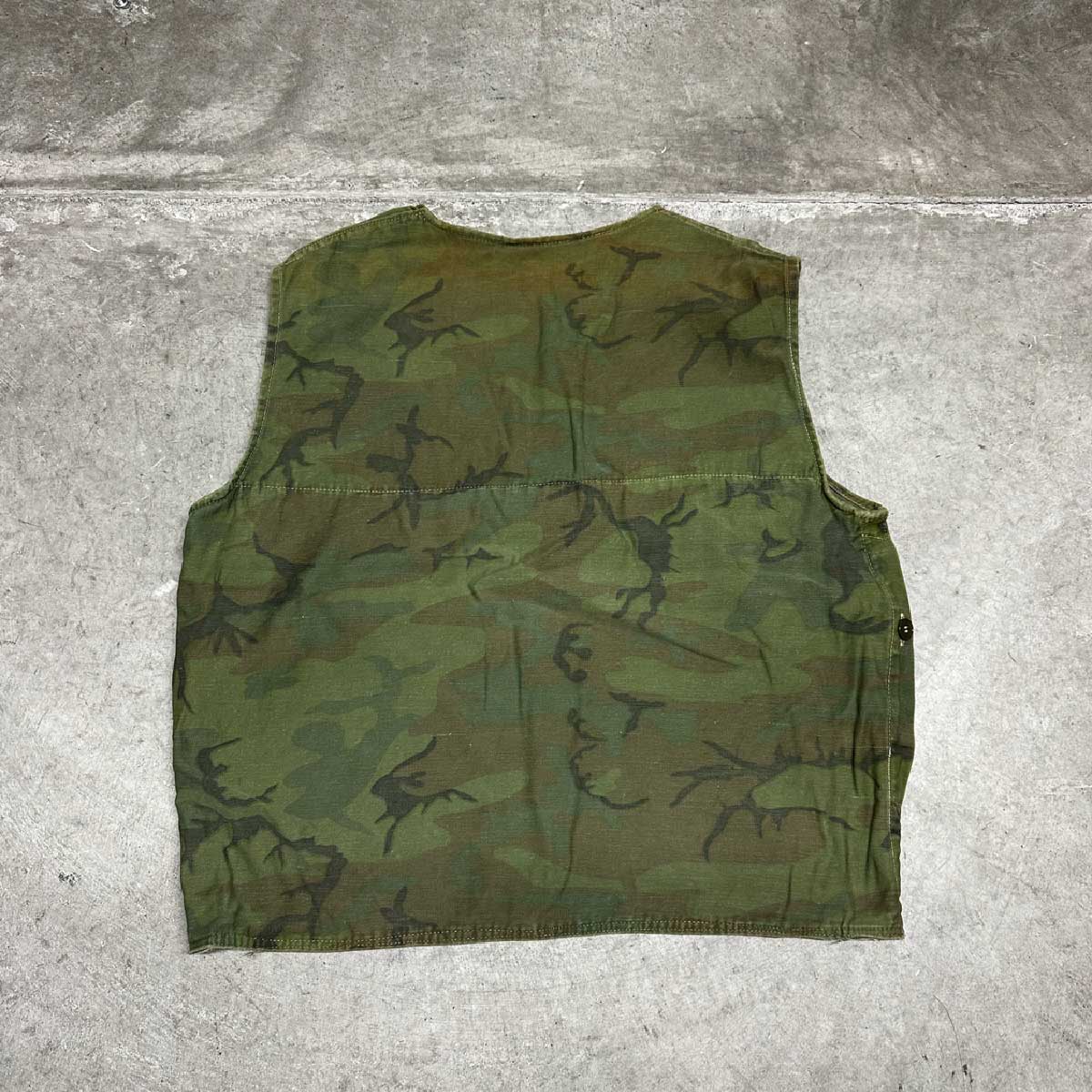 Unknown/USED - Camouflage Hunting Vest (#CU108)