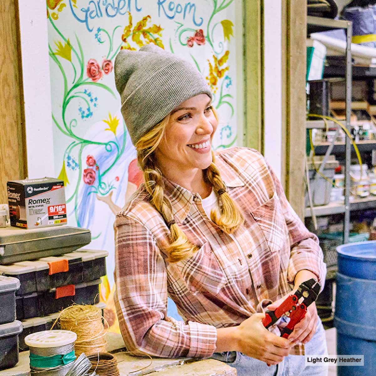 BRONER Acrylic Knit Cap (#61-10)