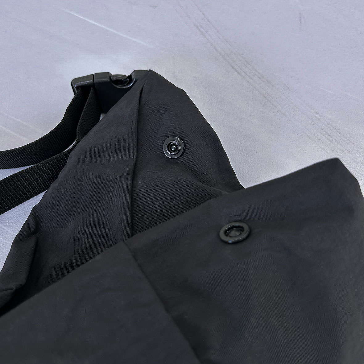 Rollin' Nylon Shoulder Bag ショルダーバッグ (品番CP039)