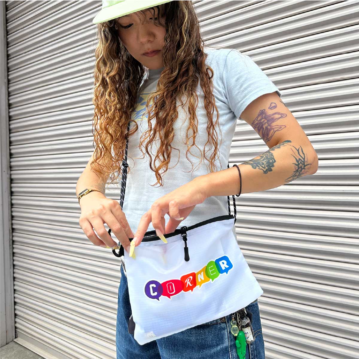 TRUSS トラス リップミニサコッシュ (品番RMS-303)